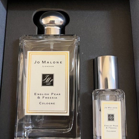 Jo Malone English Pear & Freesia Cologne Duo Coffret: Cologne Spray 100ml/3.4oz - Picture 4 of 8